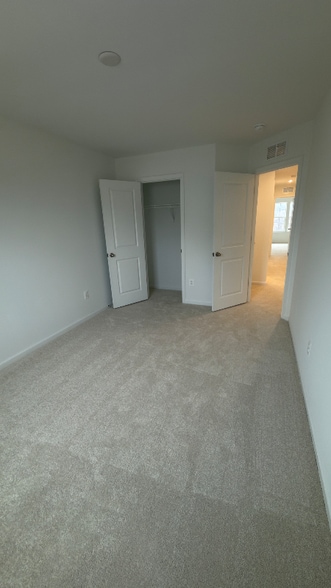 Building Photo - 624 Tracy Wy