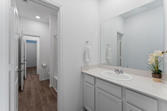 Building Photo - 2850 Paradise Rdg Wy