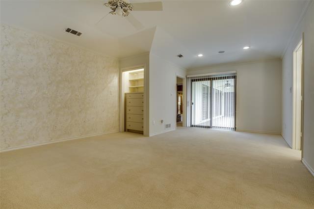 Building Photo - 5708 Club Oaks Dr
