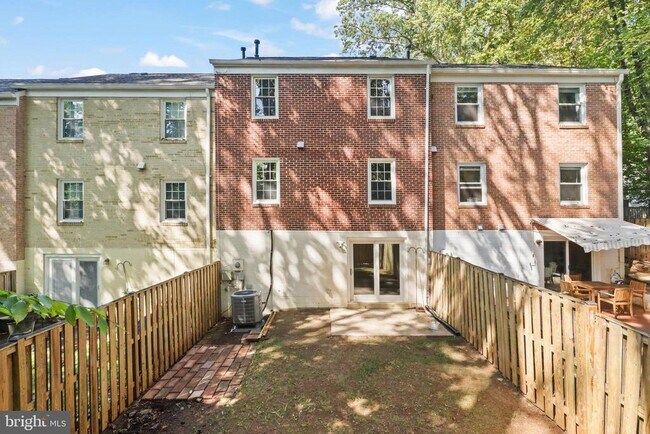 Building Photo - 5522 Conistone Ct