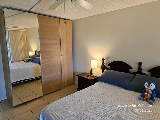 Building Photo - 23305 Barwood Ln N