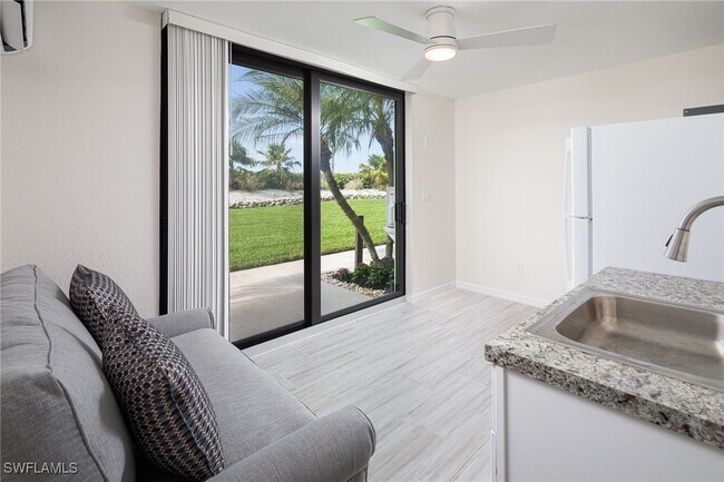 Building Photo - 10475 Gulf Shore Dr