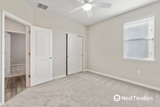 Building Photo - Stunning Northside Home!