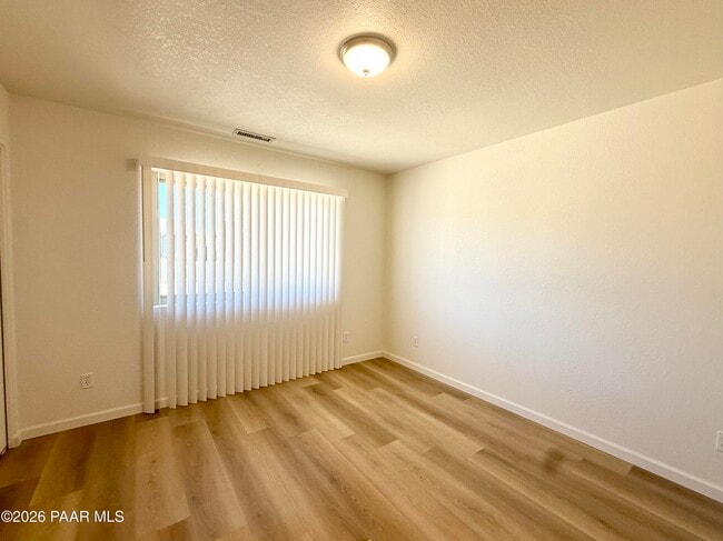 Building Photo - 4150 N Kachina Way