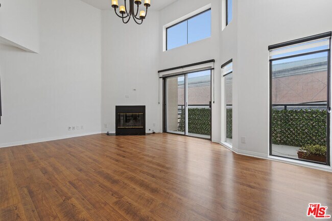 Building Photo - 12000 Goshen Ave