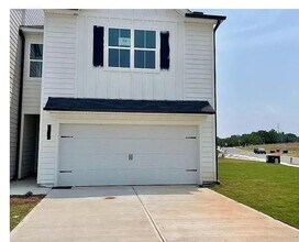 Building Photo - 8 Lumpkin Ln