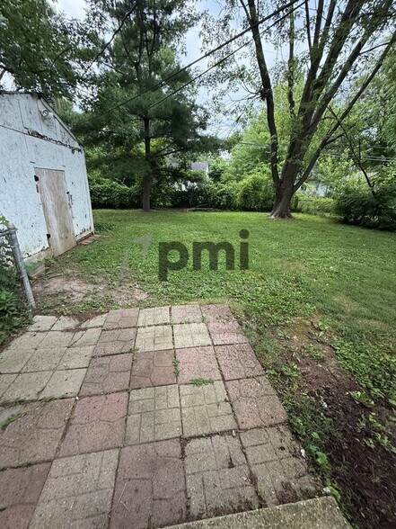 Building Photo - 7387 E 54th St
