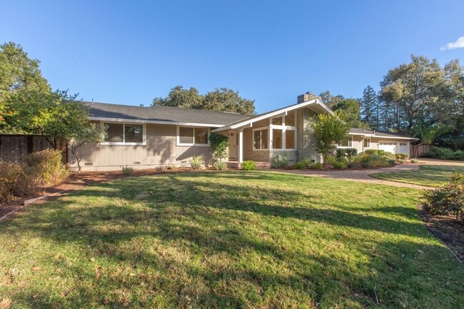 Building Photo - 27696 Vogue Ct