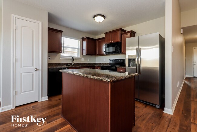 Building Photo - 7119 Glenridge