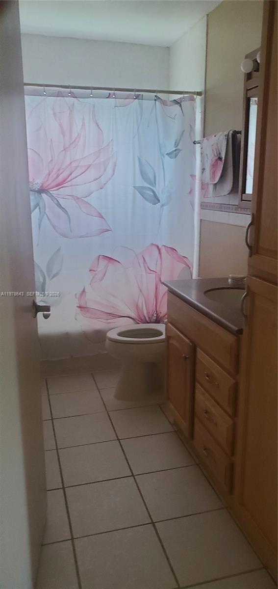 Building Photo - 131 SE Serenata Ct