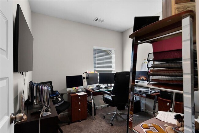 Building Photo - 224 Eva Wy