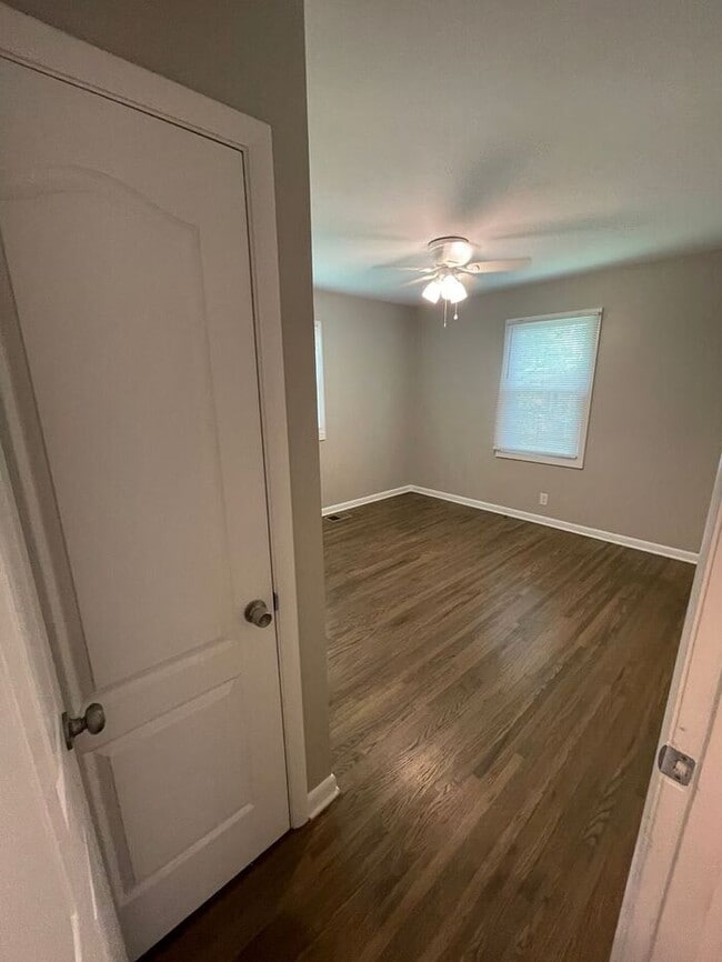 Building Photo - Lovely 3-Bedroom Home in a Great Location ...