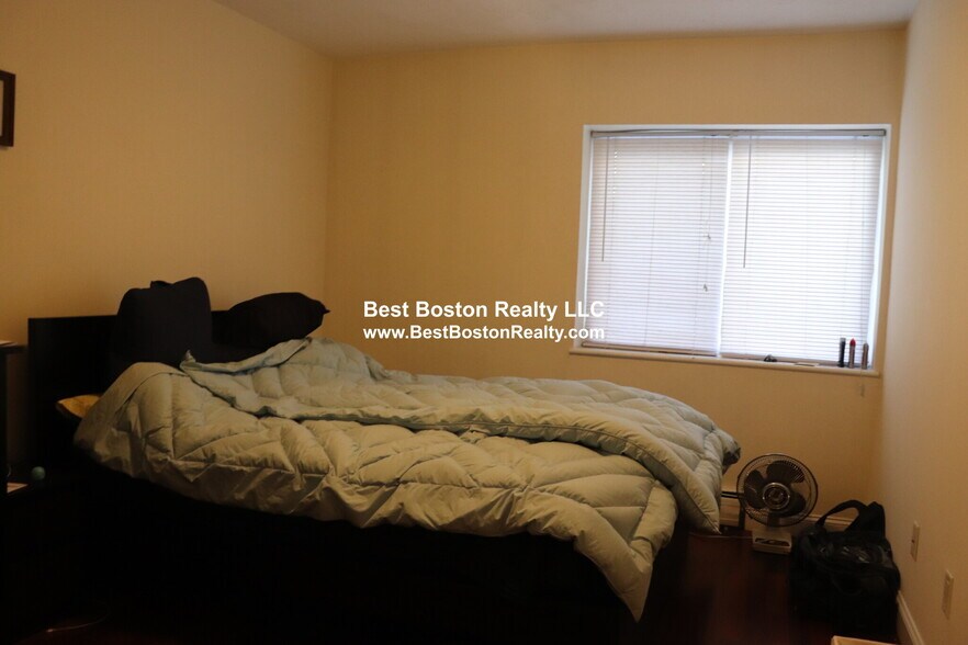 Building Photo - 50 Craigie St