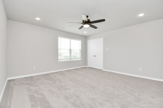 Building Photo - 27011 Bahia Grove Dr