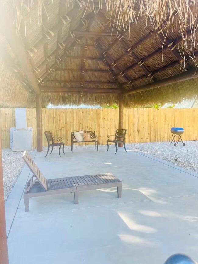 Building Photo - 237 2nd Rd