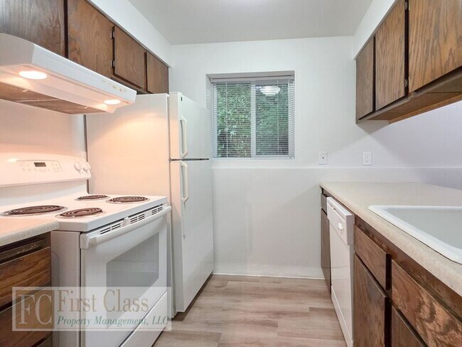 Building Photo - 47 Eagle Crest Dr