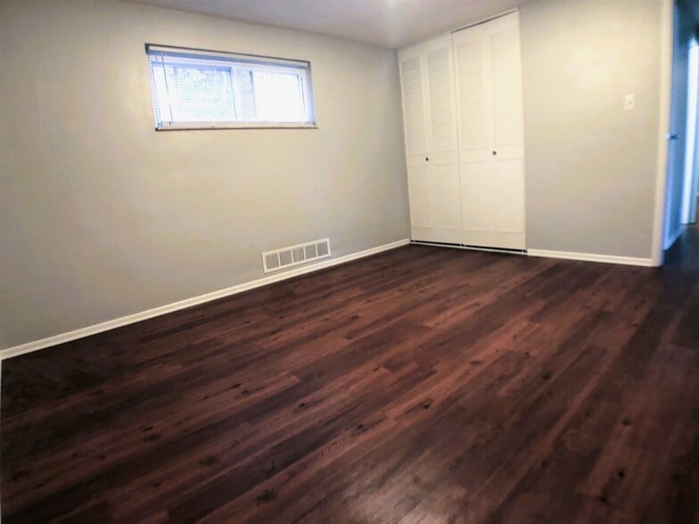 Bed 2 - 162 Pointview Rd