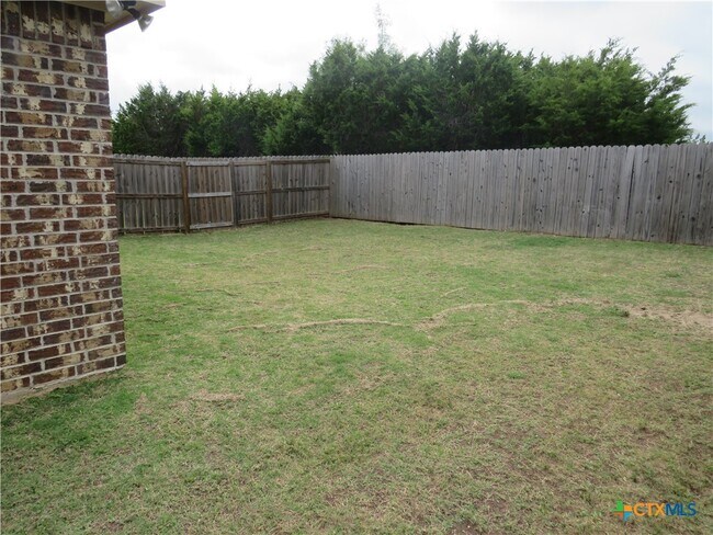 Building Photo - 4602 Cambridge Dr