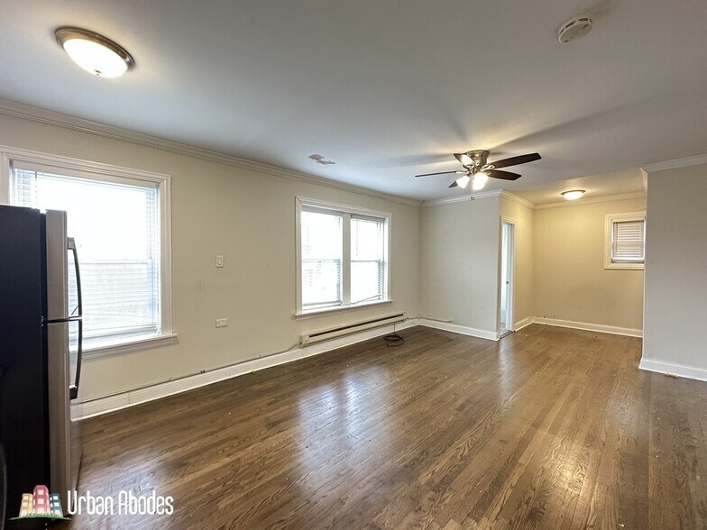 Building Photo - 2133 N Dayton St