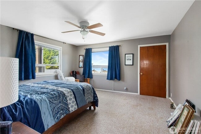 Building Photo - 4 bedroom home in one of Tacoma's most cov...