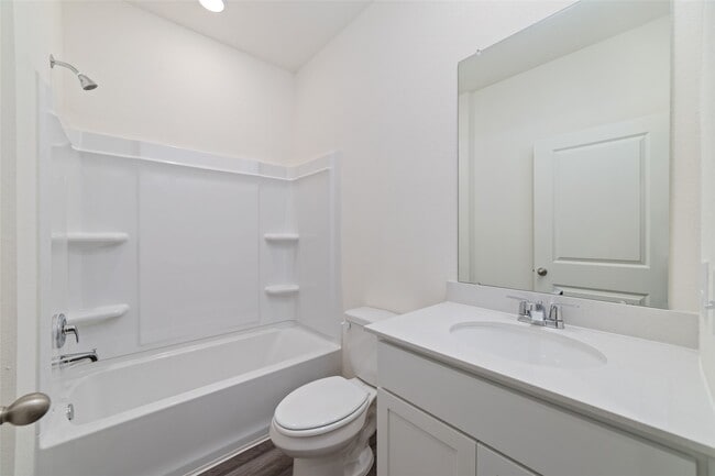 Building Photo - 31030 Gayle Prairie Oaks St