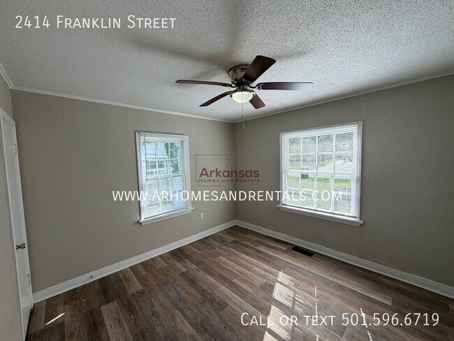 Building Photo - 2414 Franklin St