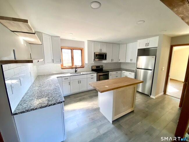 Building Photo - 1 Burlington Rd