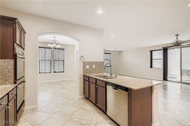 Building Photo - 10933 Mt Pendleton St