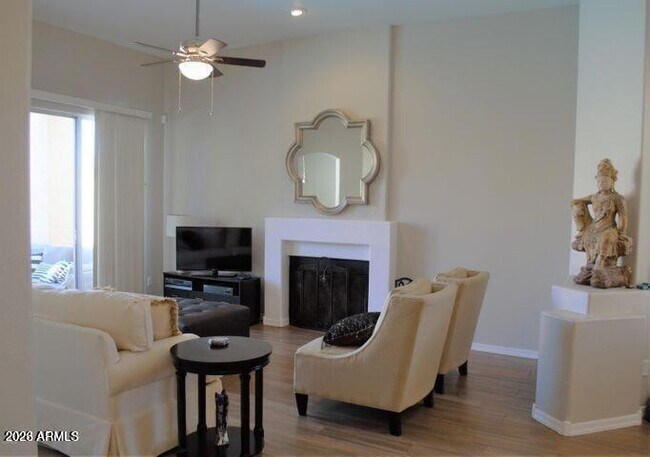 Building Photo - 10732 N 113th St