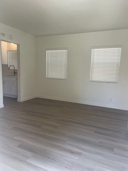 Building Photo - 5509 Cerritos Ave