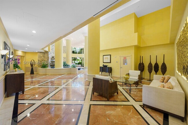 Building Photo - 20281 E Country Club Dr