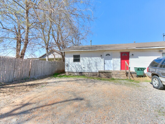 Building Photo - 320 Wayne Ave