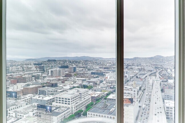 Building Photo - Luxury High-Rise Living | Stunning Bay Bridge Views from the 31st Floor