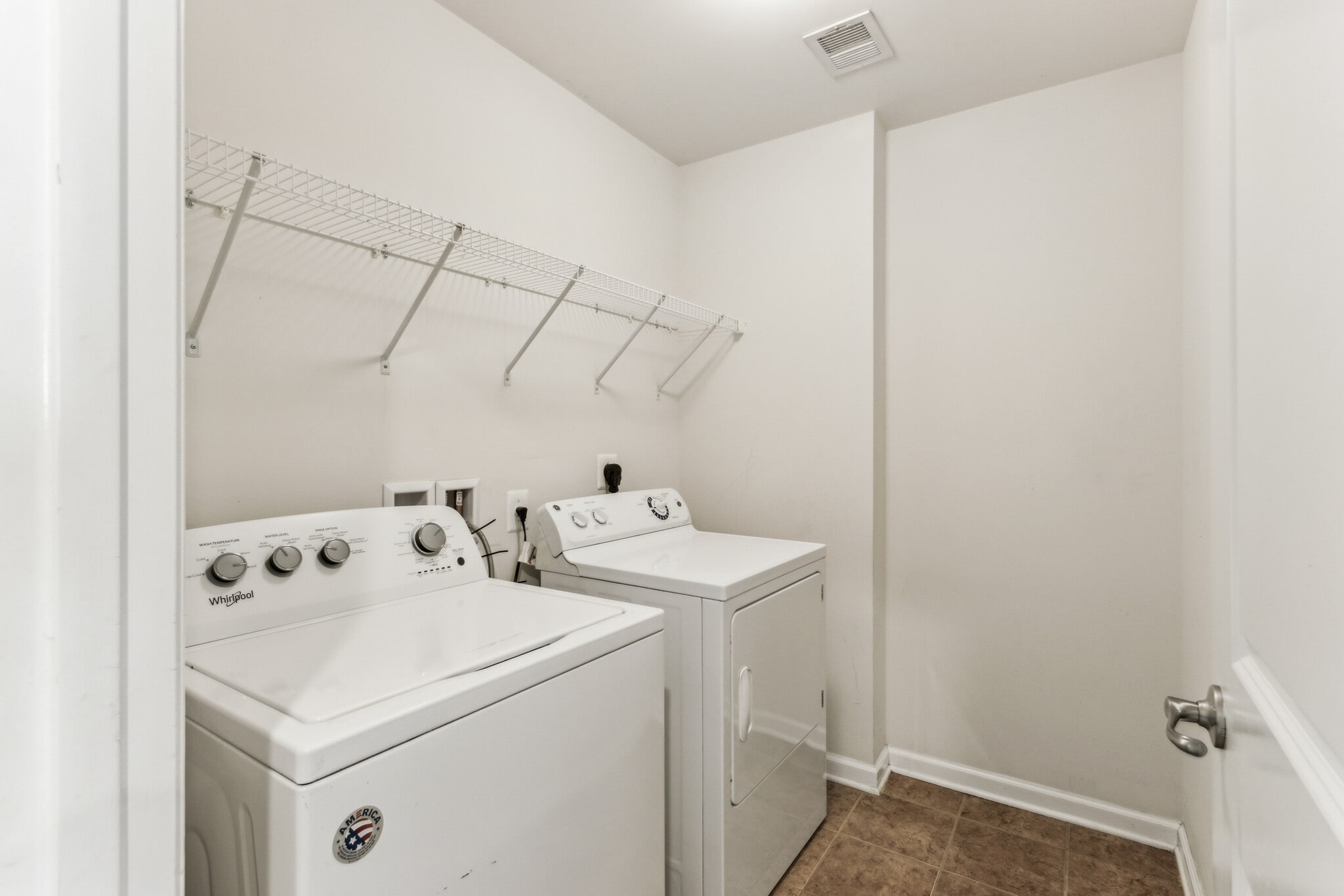 Laundry Room - 3107 Alliance Ct