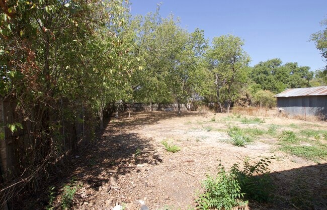 Building Photo - 4525 Old Dallas Rd