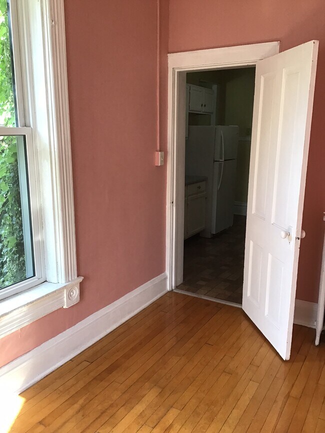 Building Photo - 2726 DuPont Ave S