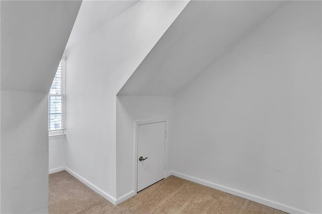 Building Photo - 2318 Longcourt Wy