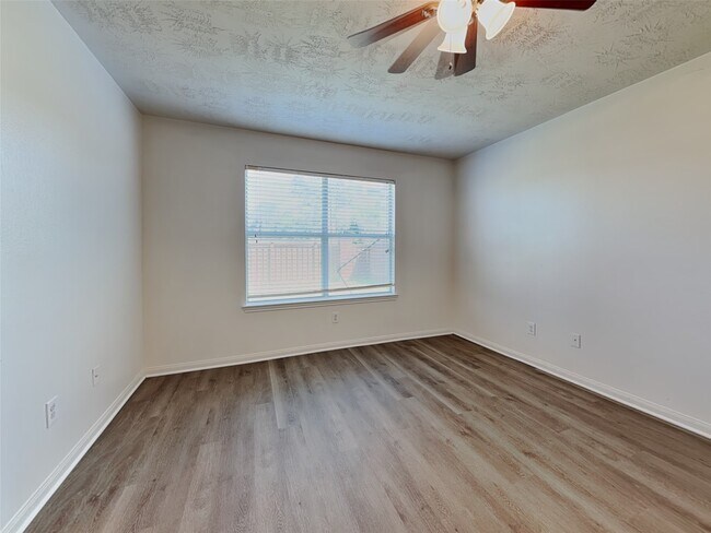 Building Photo - 3410 Maris Way