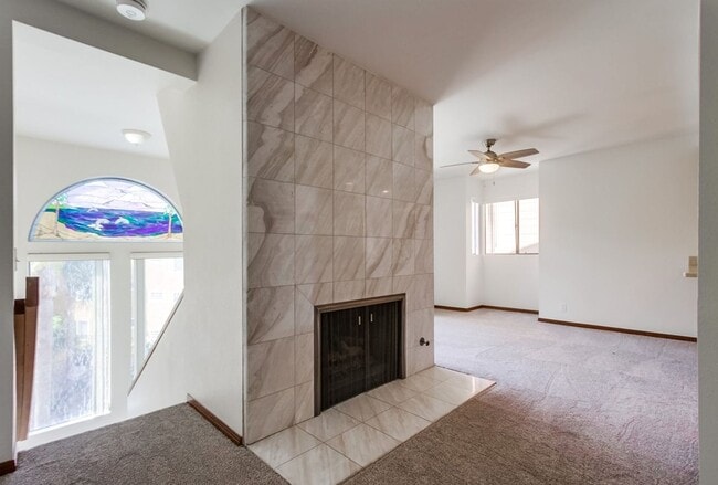 Building Photo - Prime Carlsbad Location - Move in Ready!