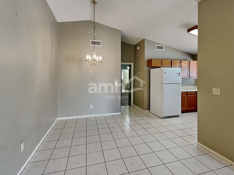 Building Photo - 8655 N 107th Dr
