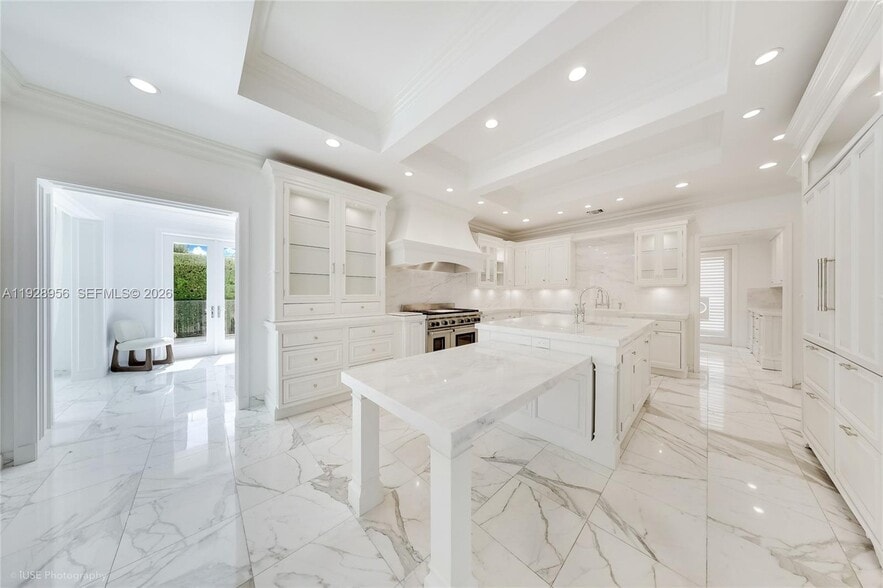 Building Photo - 55 La Gorce Cir