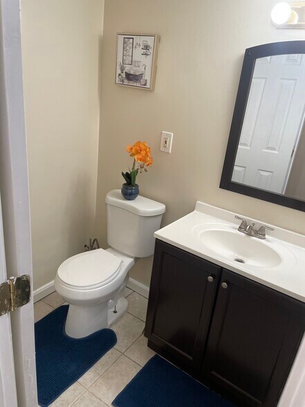 Building Photo - 2408 N Capitol St NW