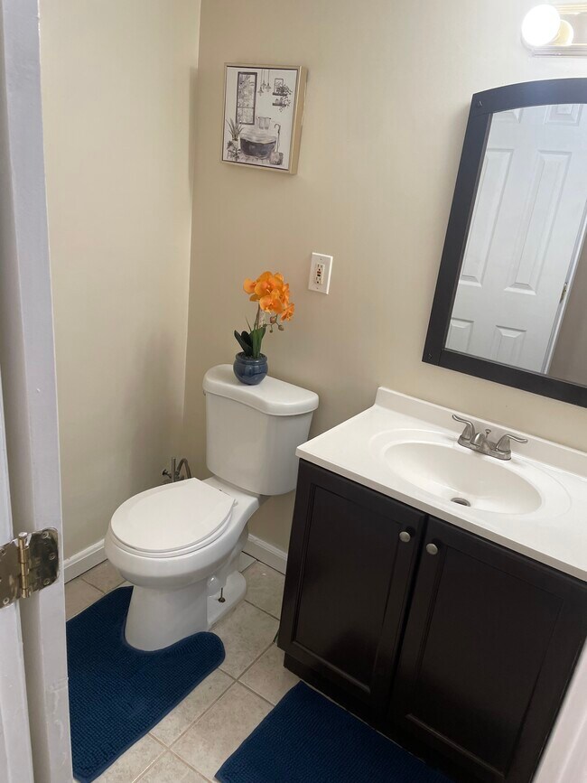 Building Photo - 2408 N Capitol St NW