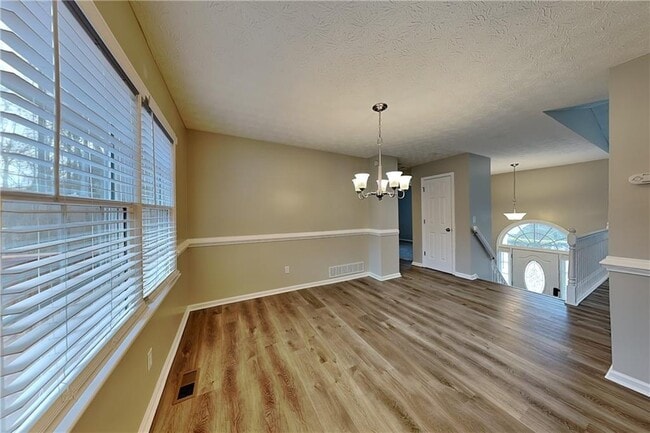 Building Photo - 235 Austin Dr