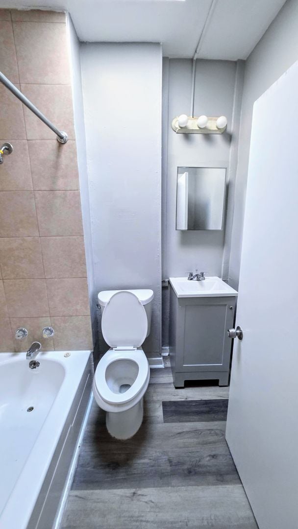 Building Photo - Beautiful Two Bedroom, Plus a Pass Through...