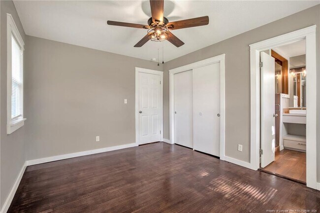 Building Photo - 604 Roundtree Dr