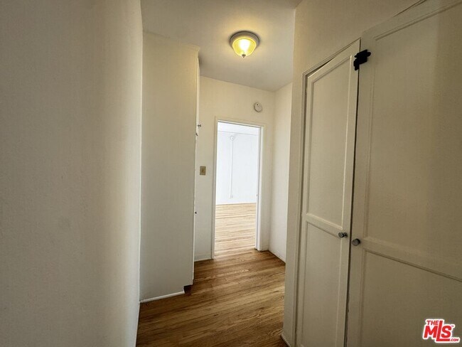 Building Photo - 1246 Edris Dr