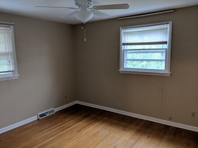 Building Photo - 711-713 Fairbanks St