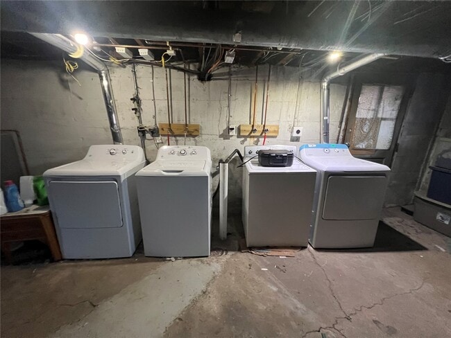 Building Photo - 7080 Mitchell Ave