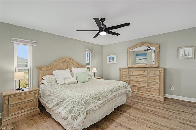 Building Photo - 703 NE 23rd Terrace